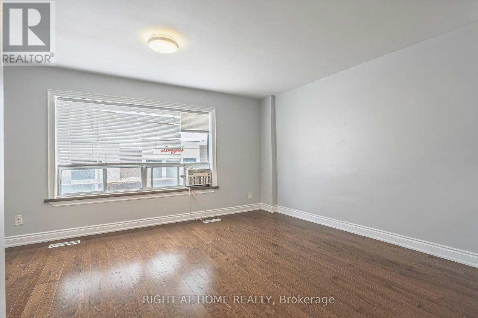 A-1132 The Queensway Avenue, Toronto, ON, M8Z 1P7 - 10