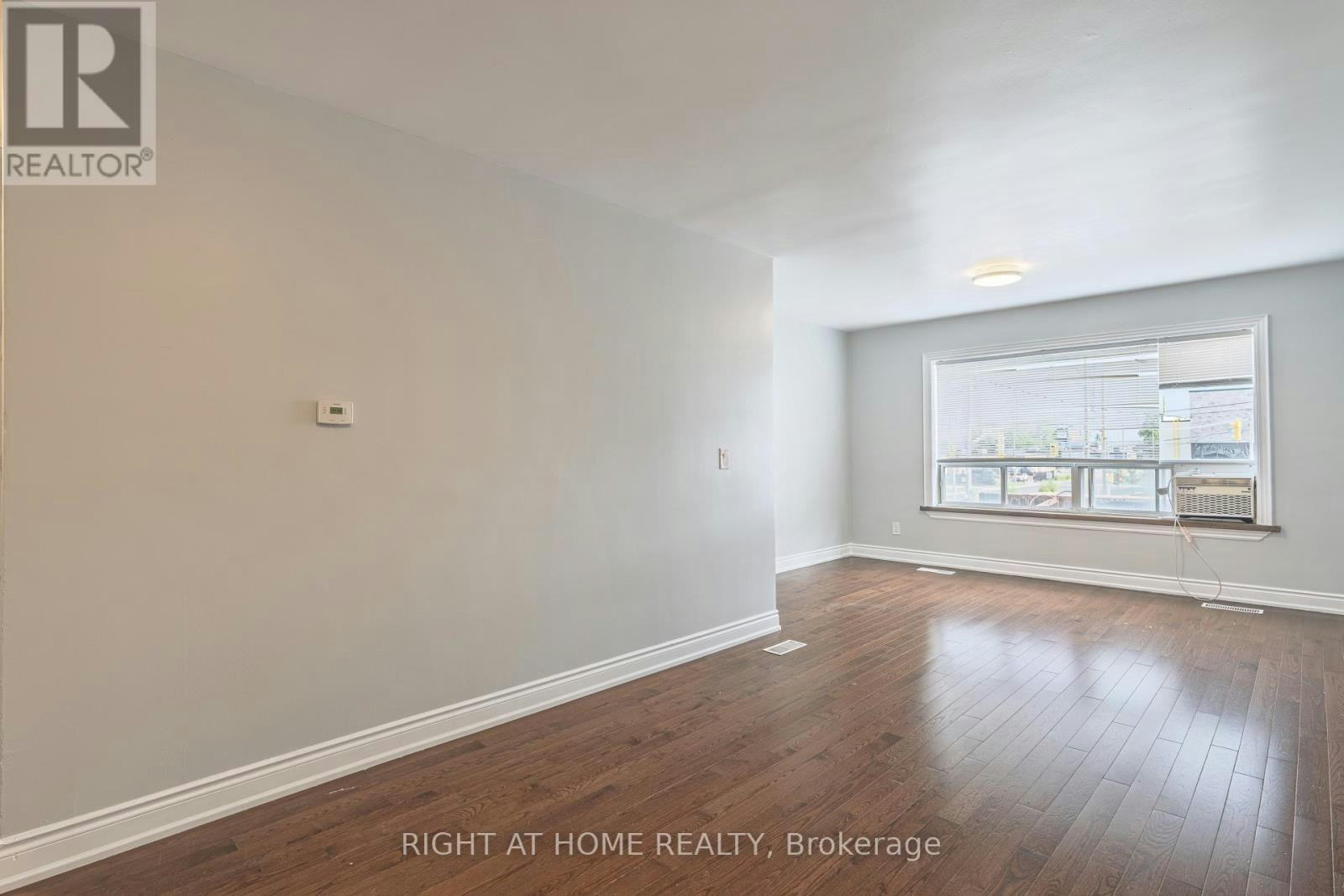 A-1132 The Queensway Avenue, Toronto, ON, M8Z 1P7 - 9