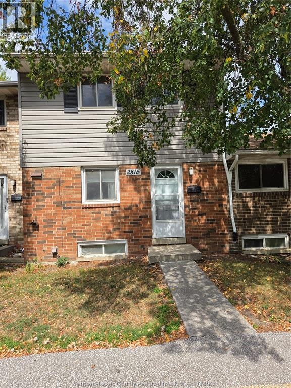 2816 Meadowbrook Lane, Windsor, ON, N8T 3C3