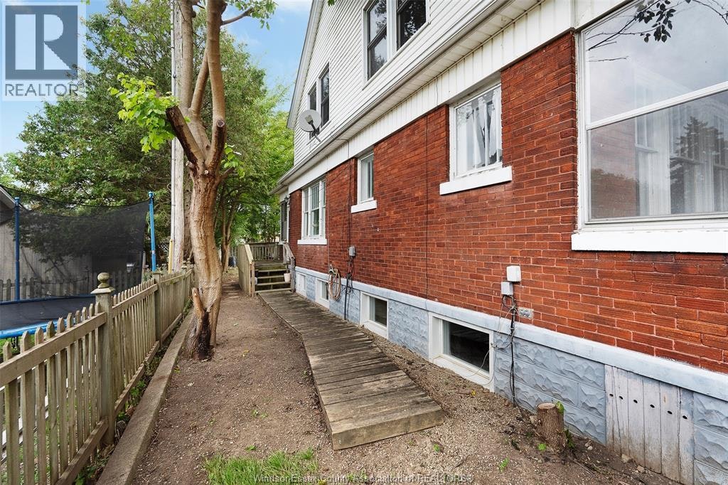 12 Erie, Kingsville, ON, N9Y 1M9 - 6