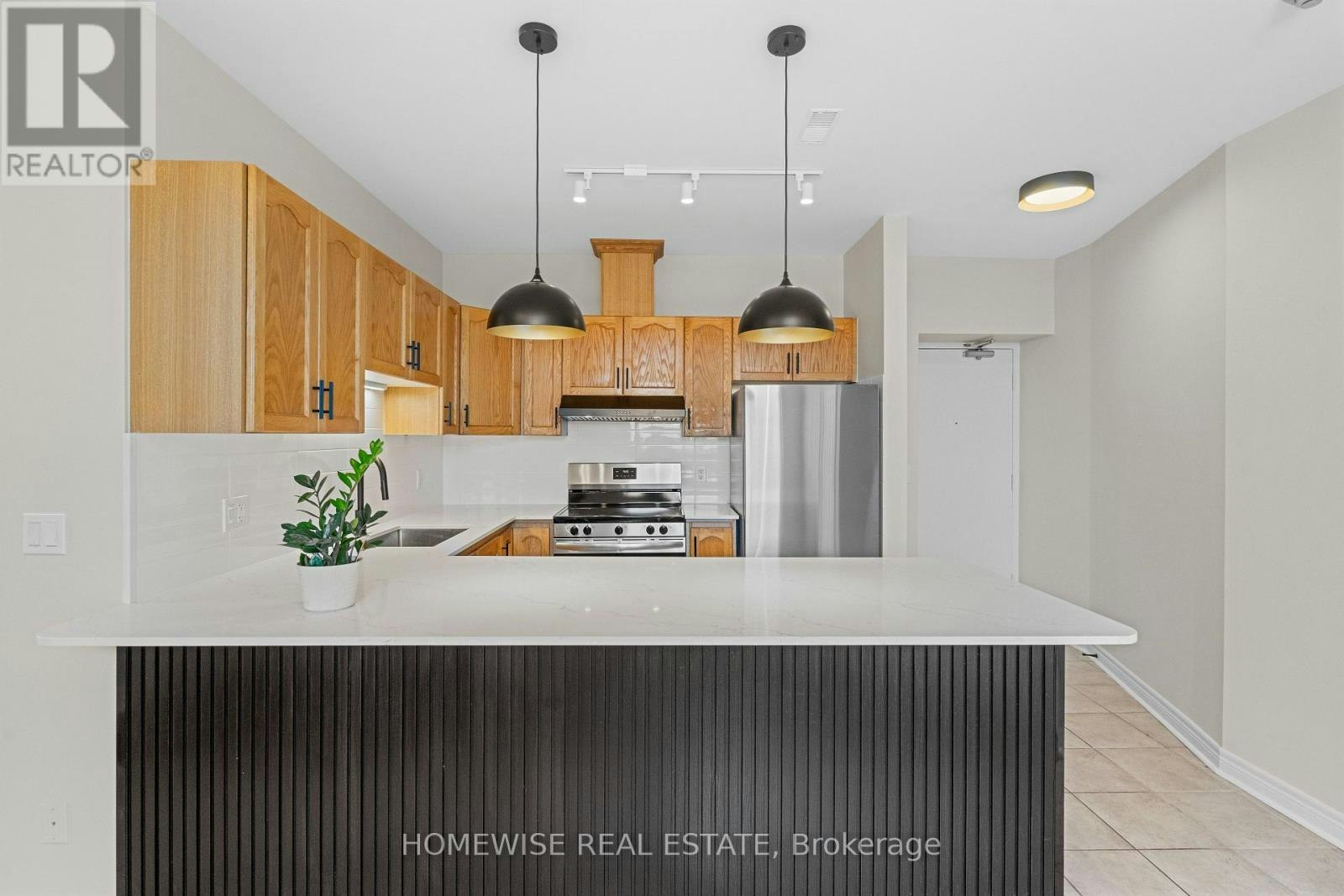 1-3635 Dundas Street W, Toronto, ON, M6S 2T2 - 9