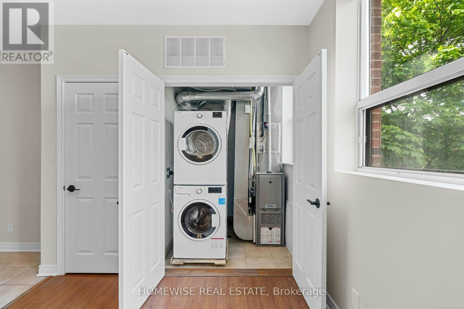 1-3635 Dundas Street W, Toronto, ON, M6S 2T2 - 17