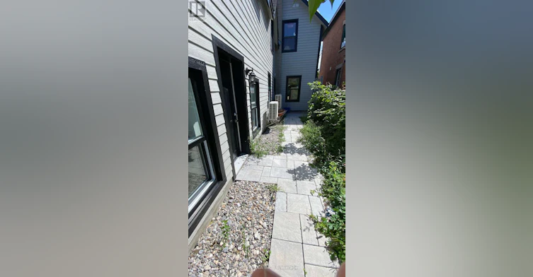 B-395 Gladstone Avenue, Ottawa, ON, K2P 0Y9 - 2