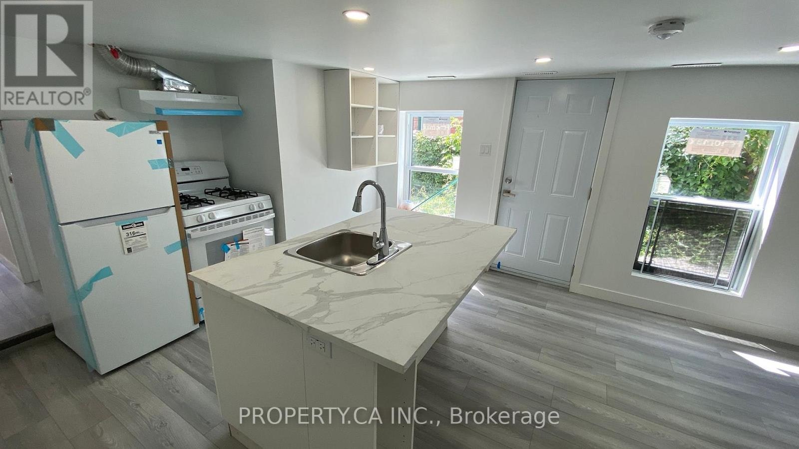 B-395 Gladstone Avenue, Ottawa, ON, K2P 0Y9 - 11