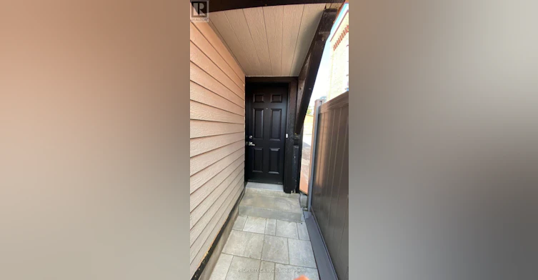 B-395 Gladstone Avenue, Ottawa, ON, K2P 0Y9