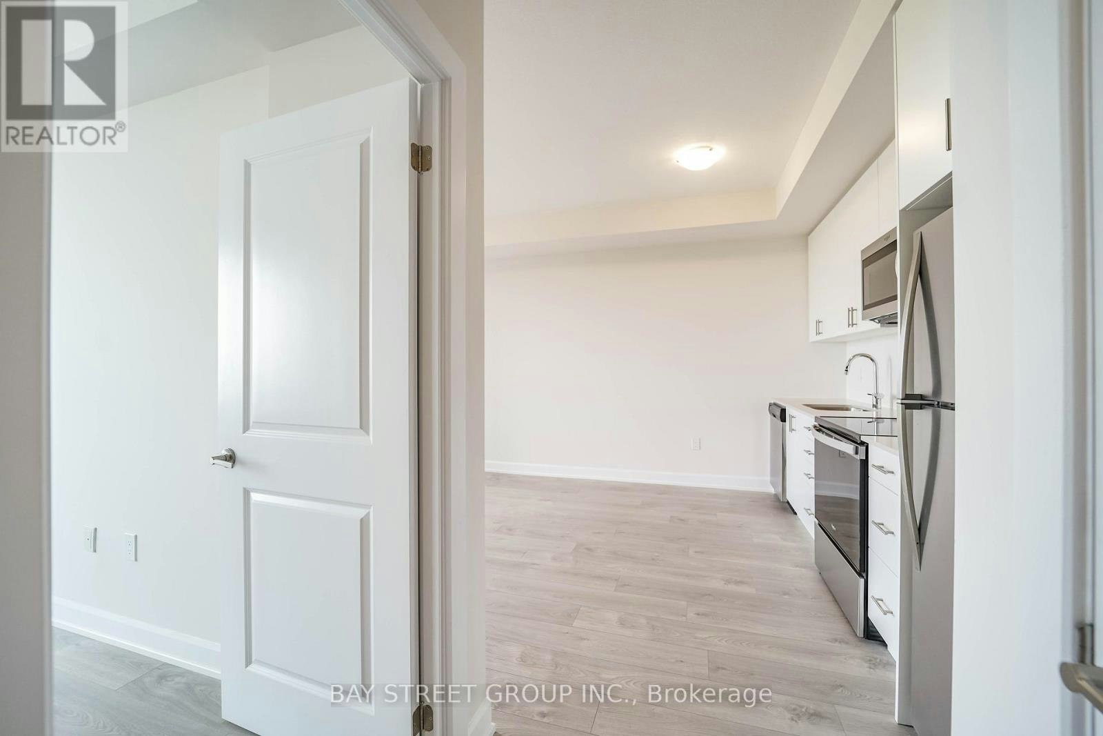 717-3200 William Coltson Avenue, Oakville, ON, L6H 7W6 - 9