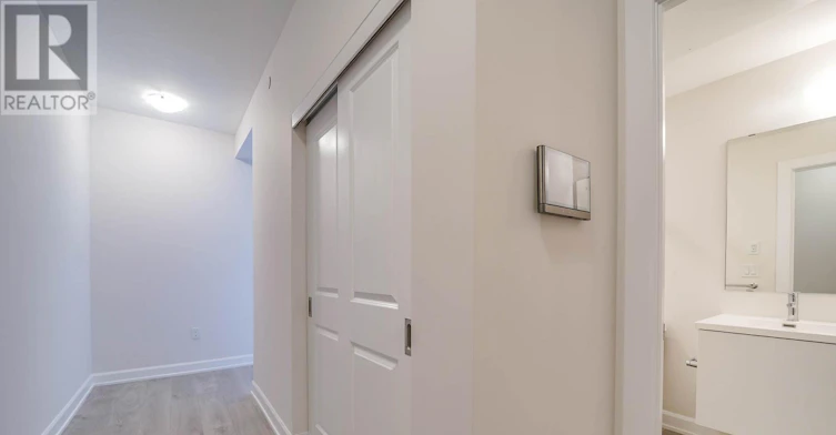 717-3200 William Coltson Avenue, Oakville, ON, L6H 7W6 - 6