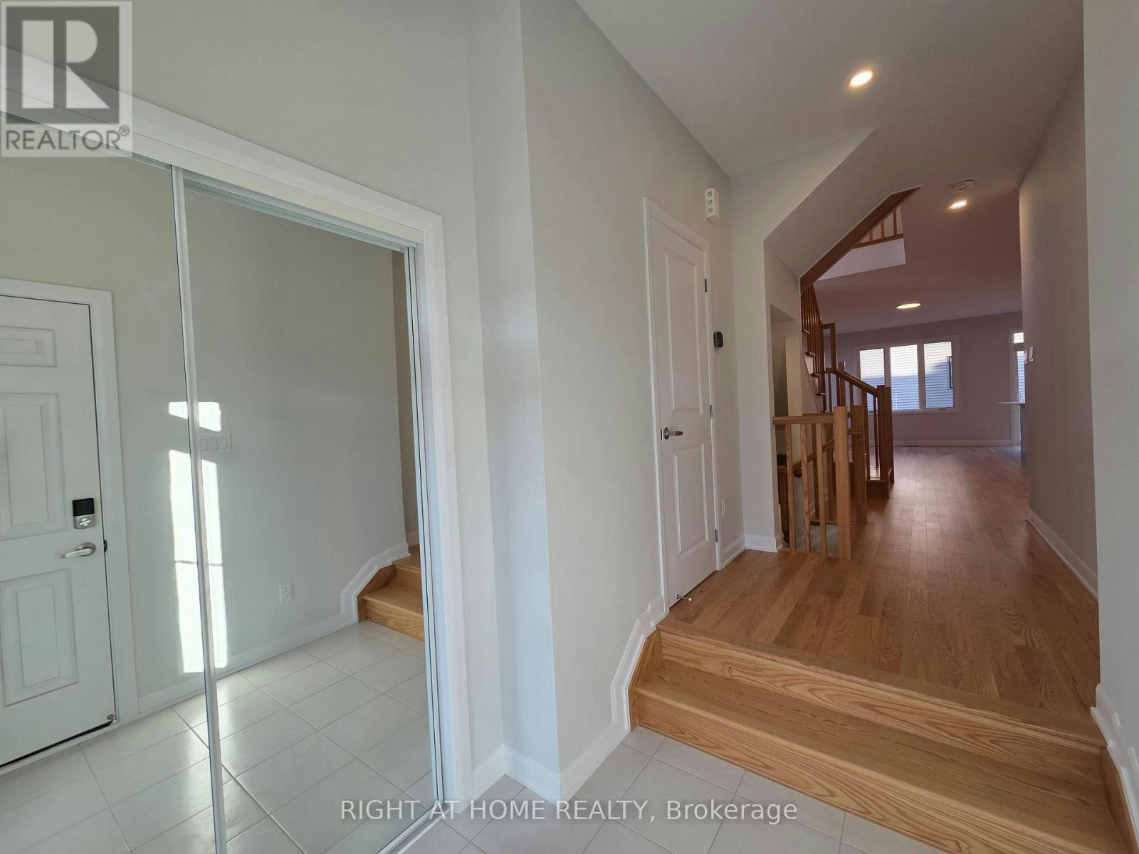 232 Bankside Way, Ottawa, ON, K2J 7N1 - 2