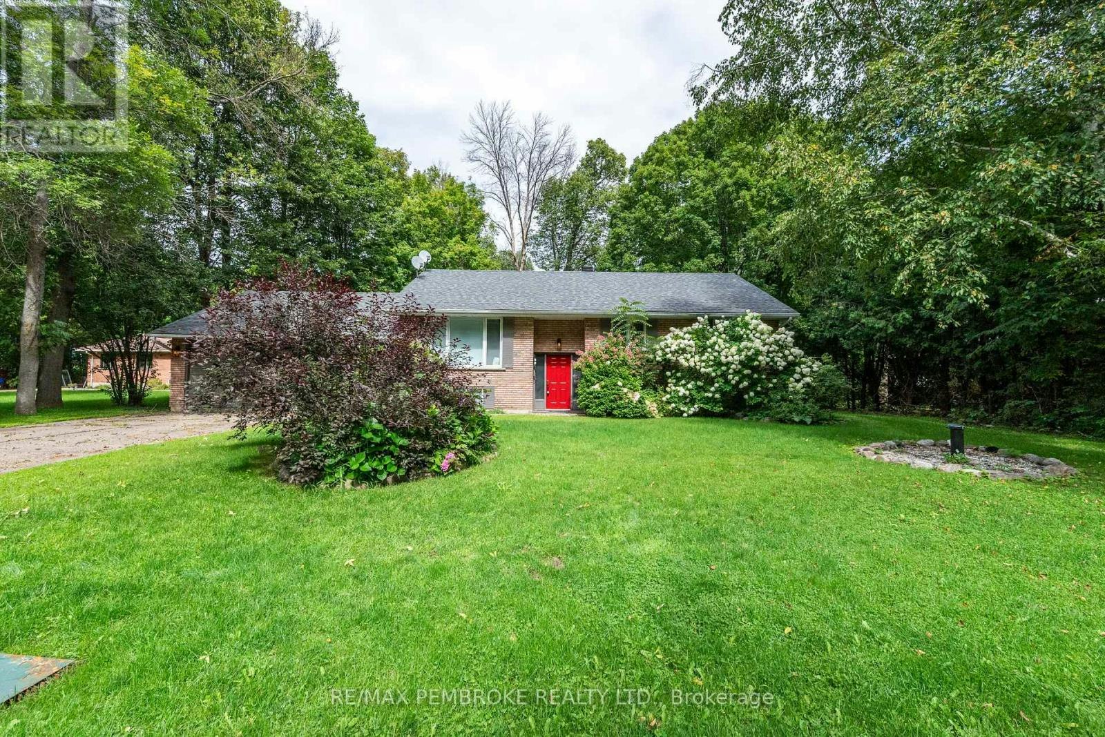 1486 Wilson Road, Laurentian Valley, ON, K8A 6W4
