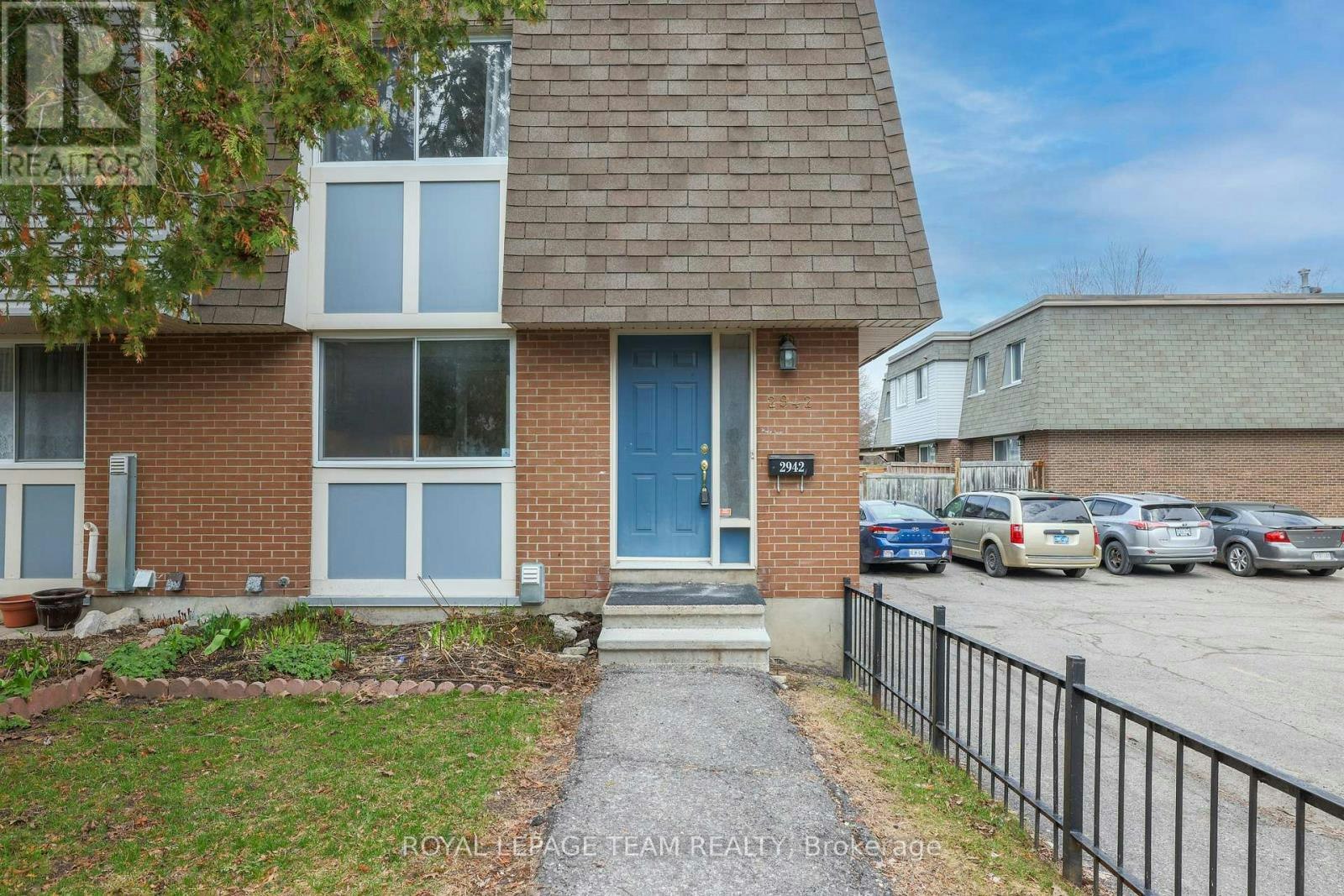 2942 Fairlea Crescent, Ottawa, ON, K1V 8T7