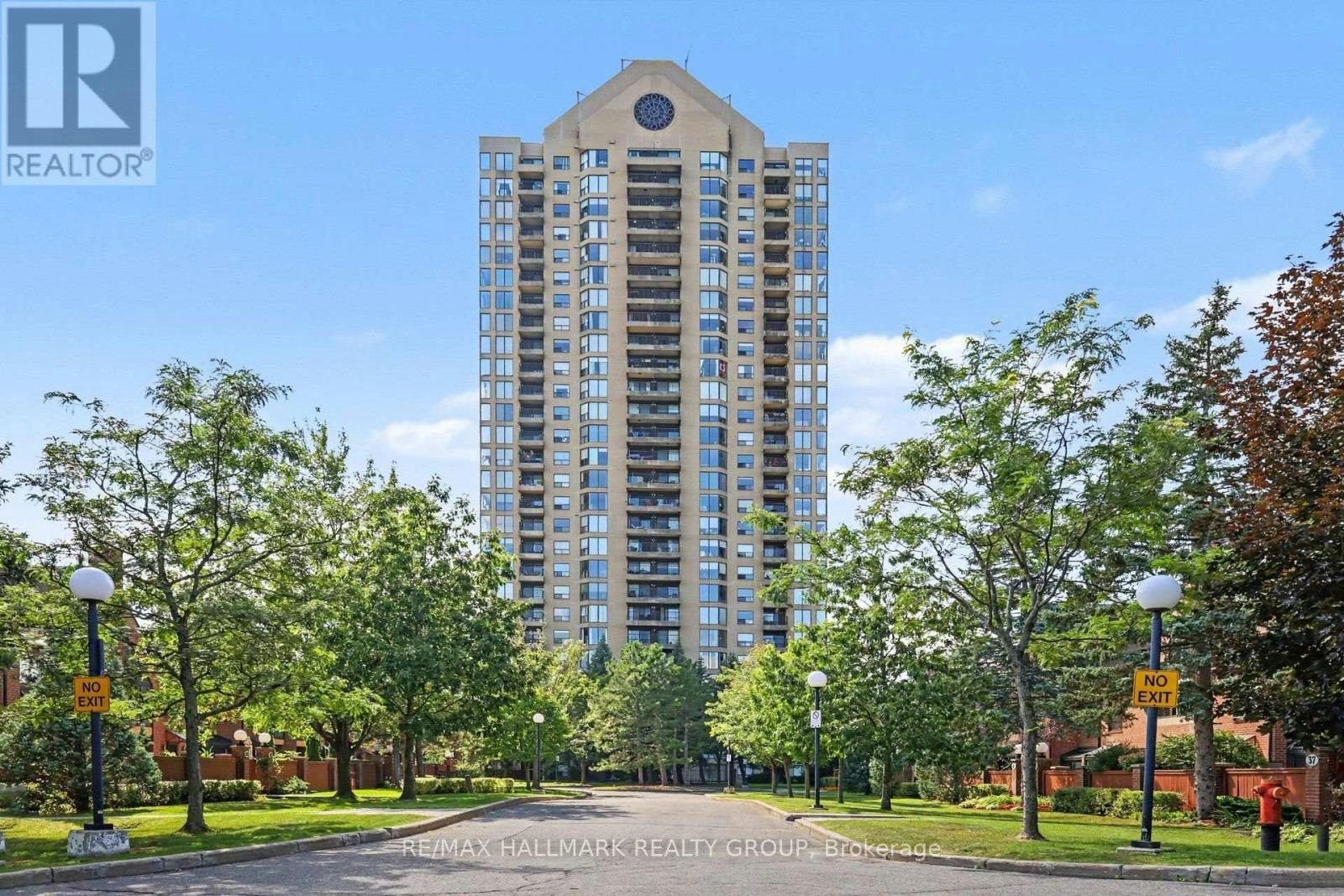805-545 St Laurent Boulevard, Ottawa, ON, K1K 4H9