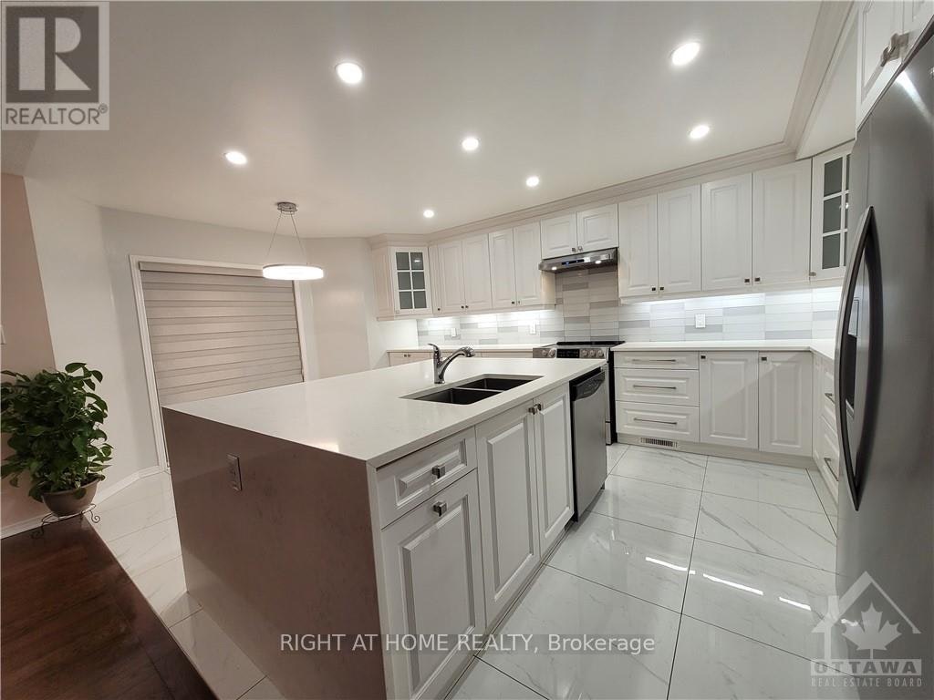 239 Highpointe Crescent, Ottawa, ON, K2J 5N8 - 6