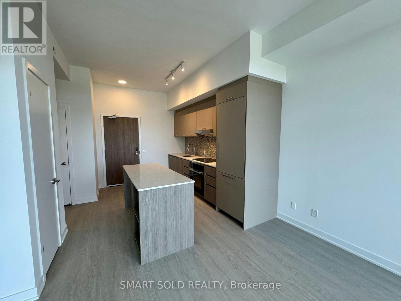 520-8188 Yonge Street, Vaughan, ON, L4J 0M2 - 4