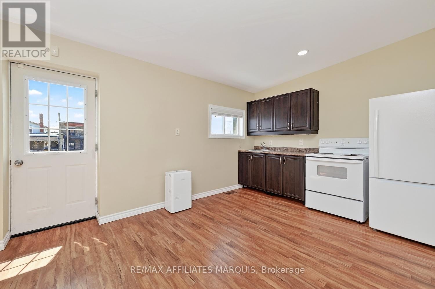 3 William Street E, Smiths Falls, ON, K7A 1C1 - 18