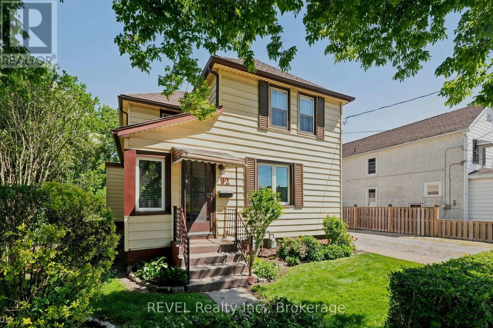 92 Saint Arnaud Street, Port Colborne, ON, L3K 1M1