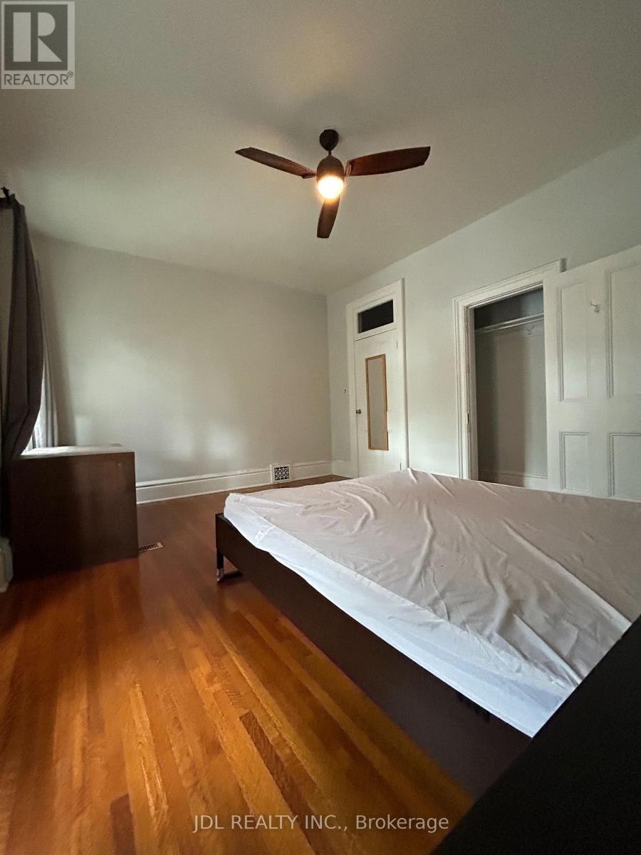 AA 2ND FLOOR-137 Denison Ave Avenue, Toronto, ON, M5T 2N2 - 16