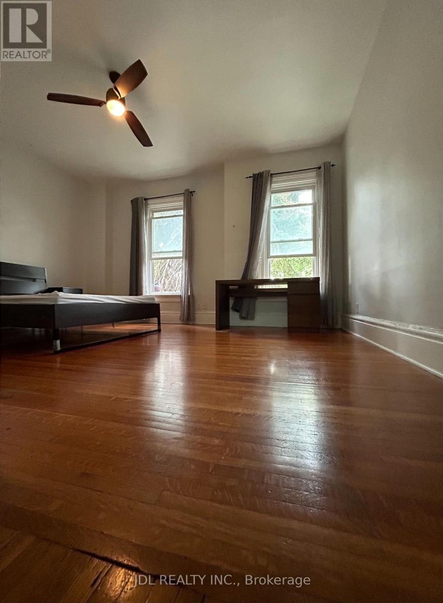 AA 2ND FLOOR-137 Denison Ave Avenue, Toronto, ON, M5T 2N2 - 11