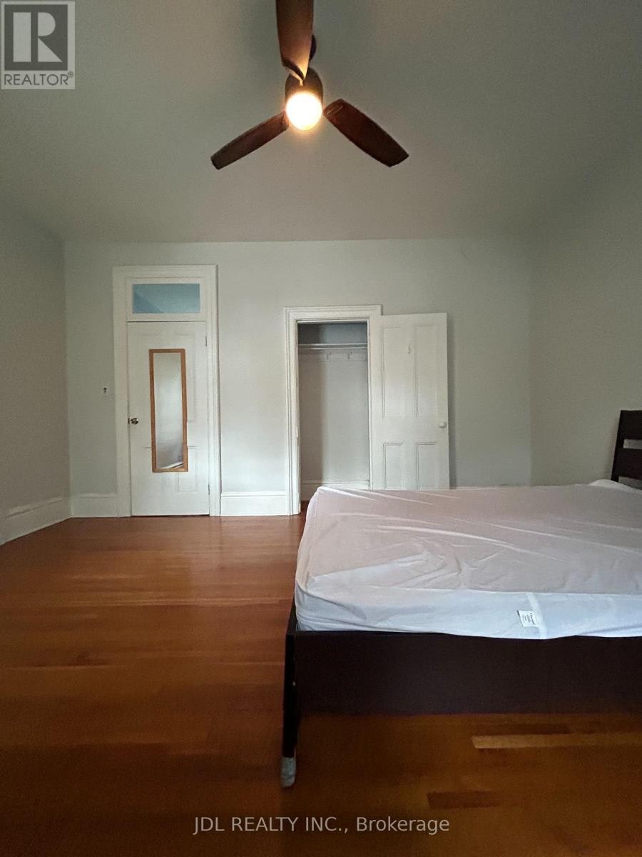 AA 2ND FLOOR-137 Denison Ave Avenue, Toronto, ON, M5T 2N2 - 15