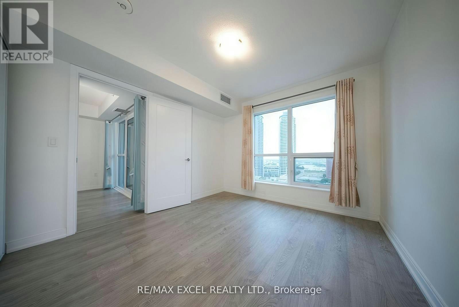 1215-275 Village Green Square, Toronto, ON, M1S 0K5 - 9