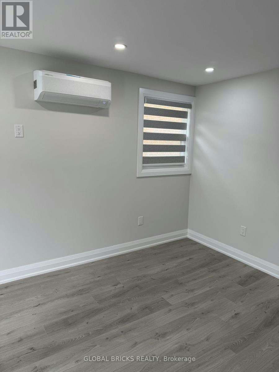 2- REAR UPPER-101 Minerva Avenue, Toronto, ON, M1M 1V8 - 11