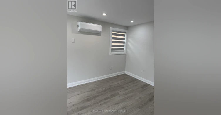 2- REAR UPPER-101 Minerva Avenue, Toronto, ON, M1M 1V8 - 11