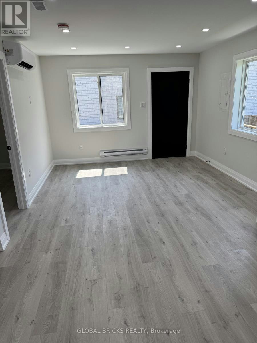 2- REAR UPPER-101 Minerva Avenue, Toronto, ON, M1M 1V8 - 4
