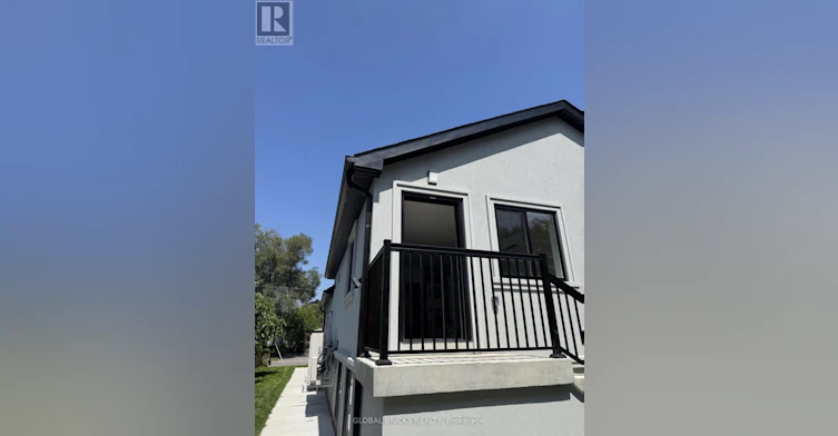 2- REAR UPPER-101 Minerva Avenue, Toronto, ON, M1M 1V8 - 2
