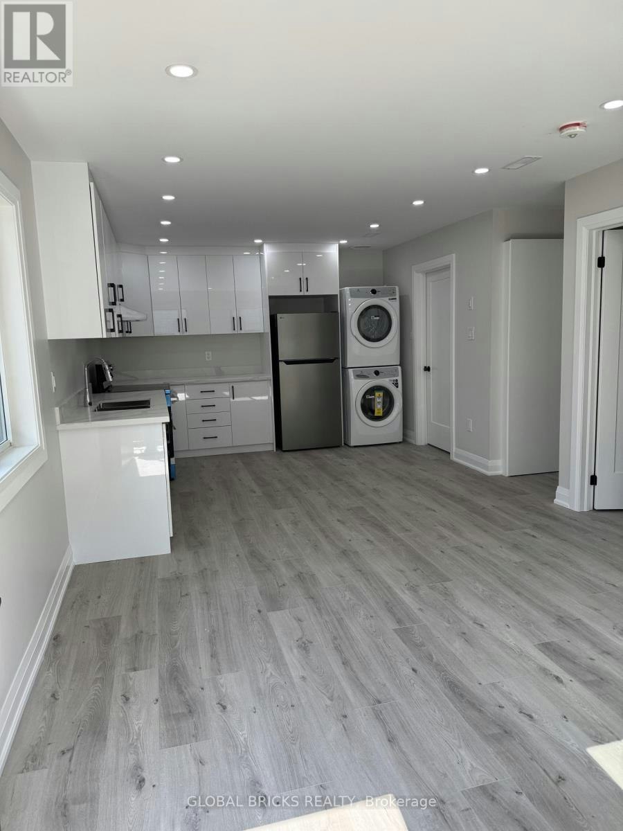 2- REAR UPPER-101 Minerva Avenue, Toronto, ON, M1M 1V8 - 3