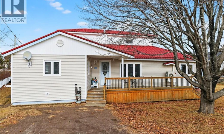 20 Woodland Boulevard