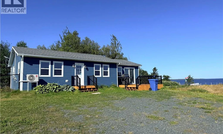 17 Bayview Road North