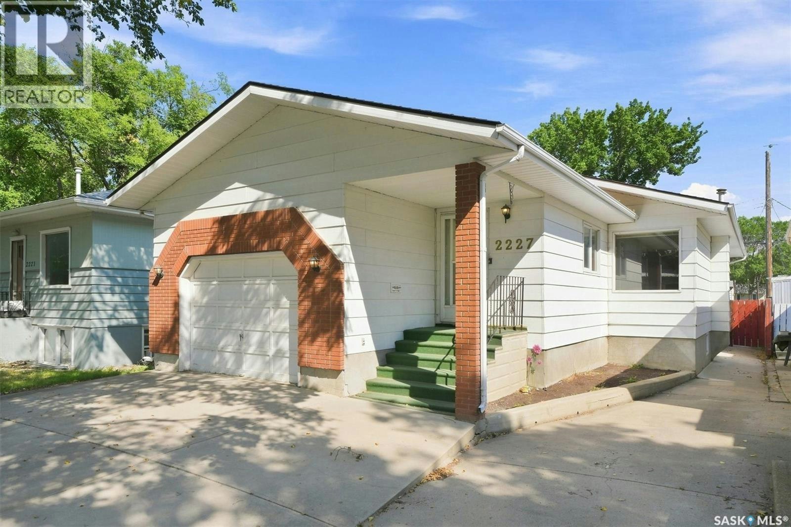 2227 Herman Avenue, Saskatoon, SK, S7M 0N4
