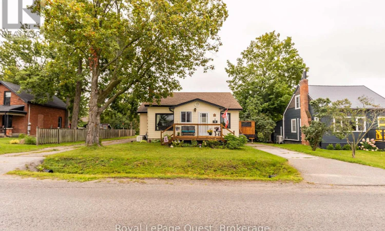 22 Creighton Street N