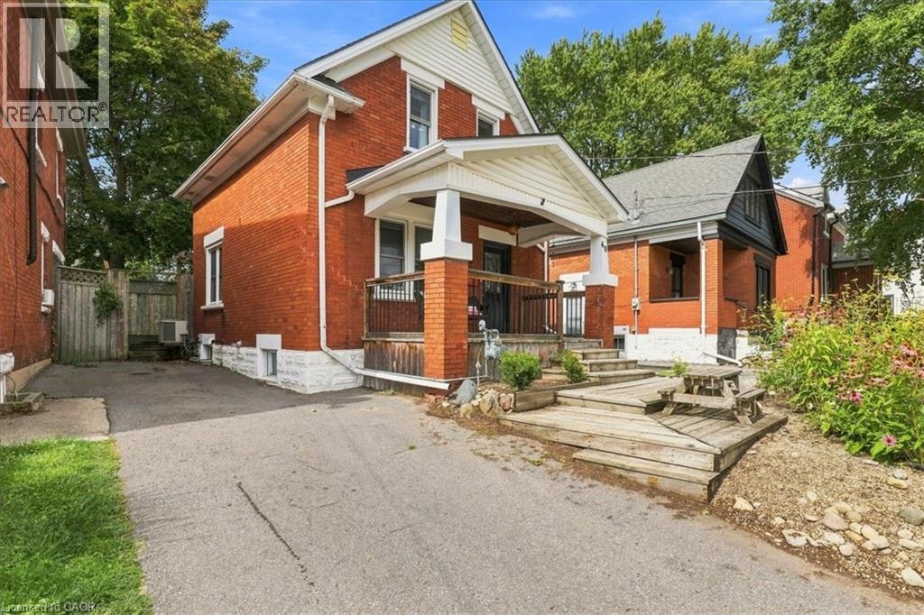 40 Guelph Street, Kitchener, ON, N2H 5W8