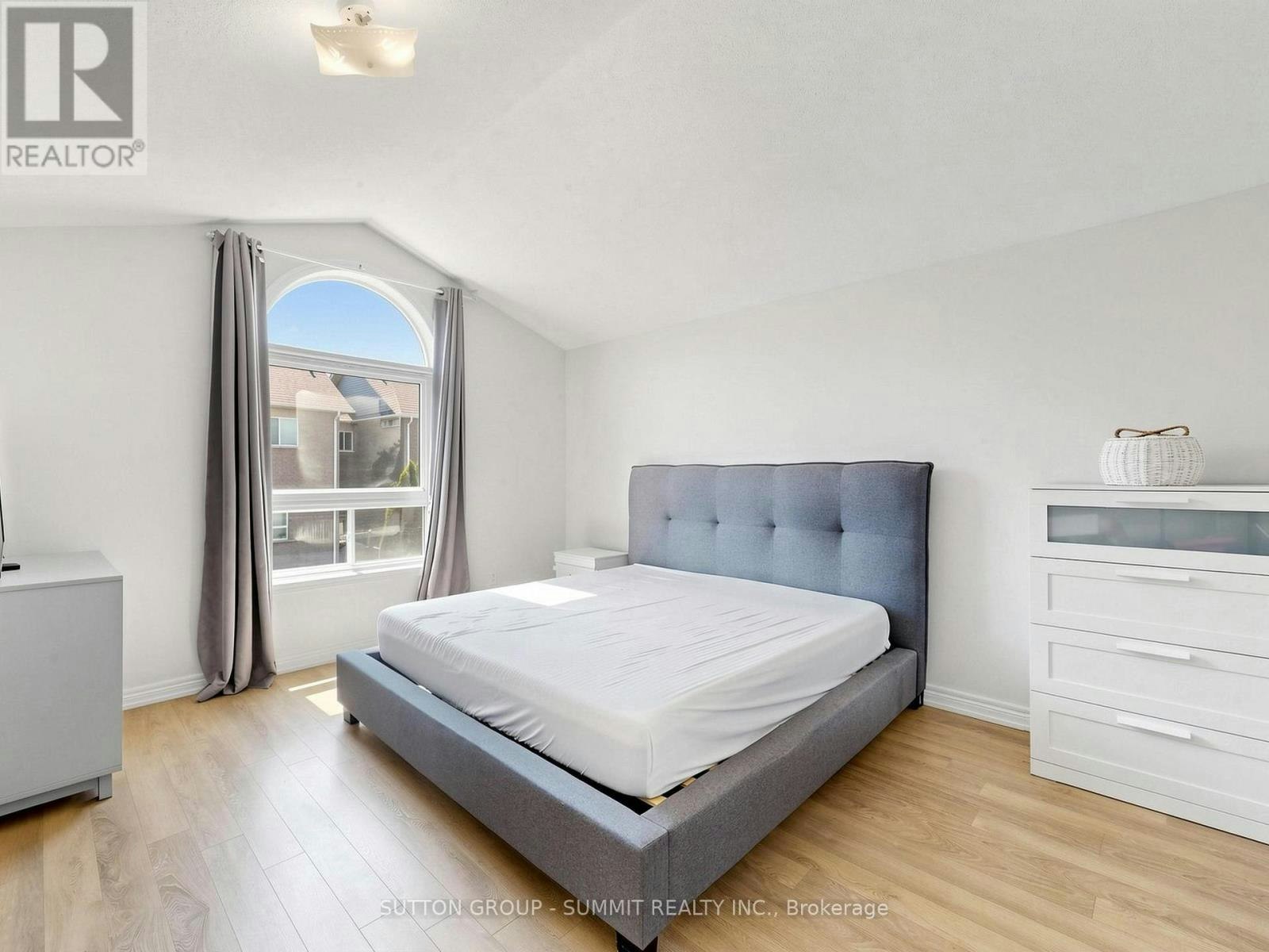 4880 Yorkshire Avenue, Mississauga, ON, L4Z 4H6 - 21