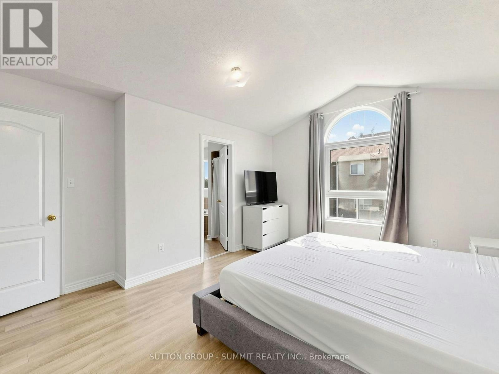 4880 Yorkshire Avenue, Mississauga, ON, L4Z 4H6 - 22