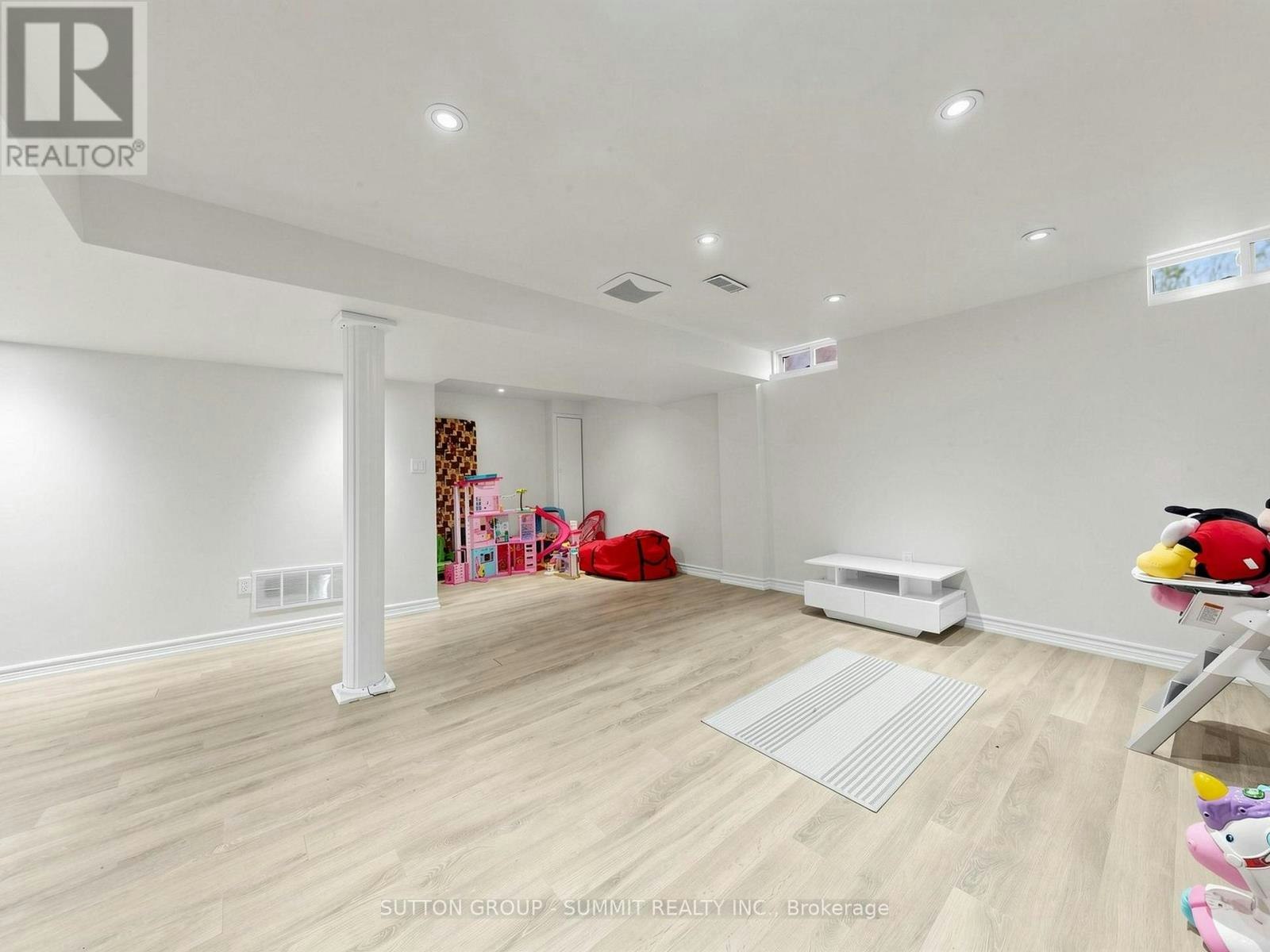 4880 Yorkshire Avenue, Mississauga, ON, L4Z 4H6 - 31