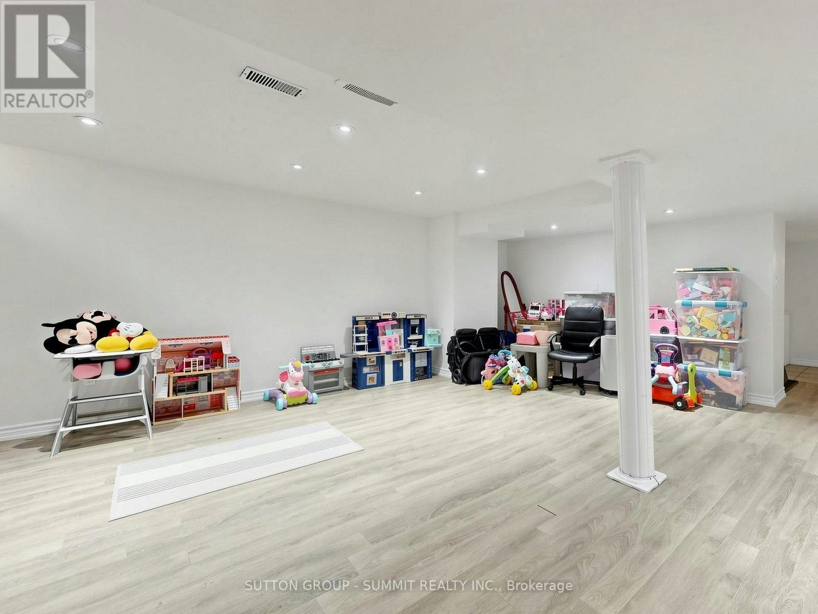 4880 Yorkshire Avenue, Mississauga, ON, L4Z 4H6 - 32