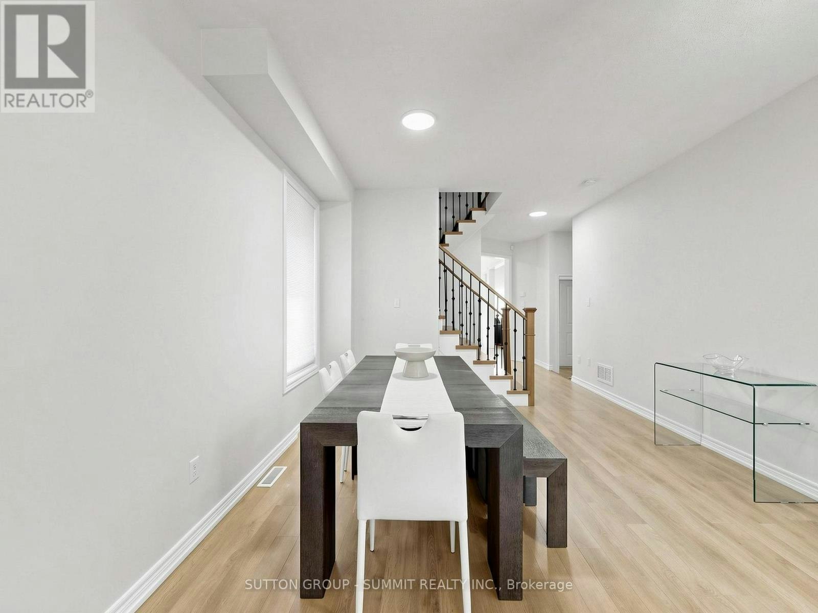4880 Yorkshire Avenue, Mississauga, ON, L4Z 4H6 - 4