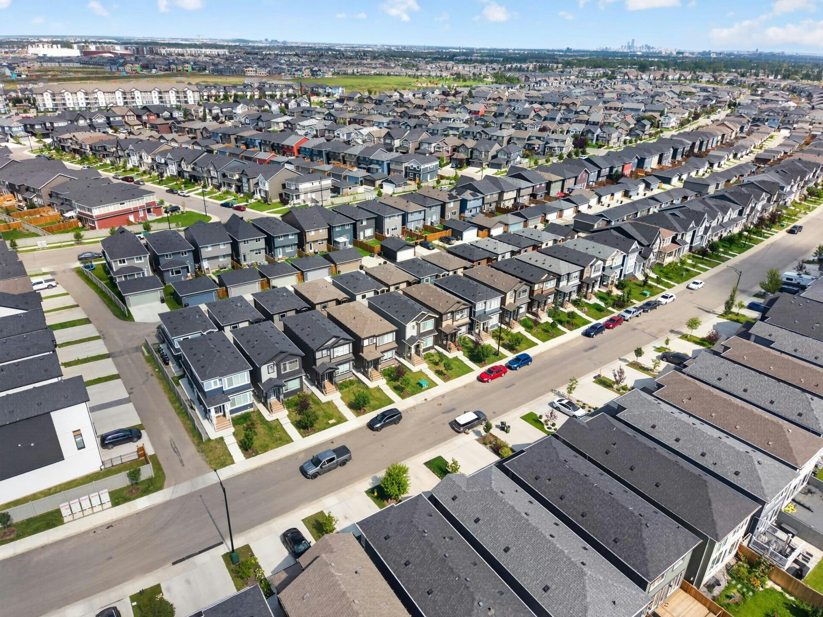 22636-22680 80 Avenue NW, Edmonton, AB, T5T 7R8