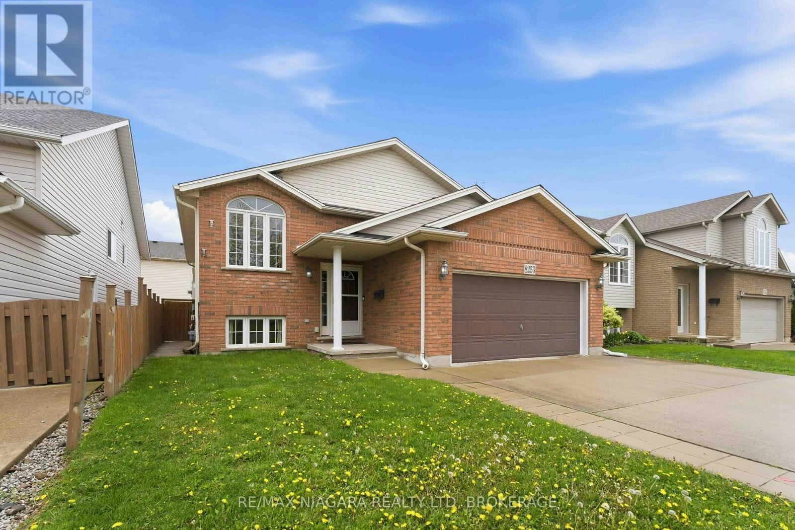 8253 Costabile Drive, Niagara Falls, ON, L2H 3L2