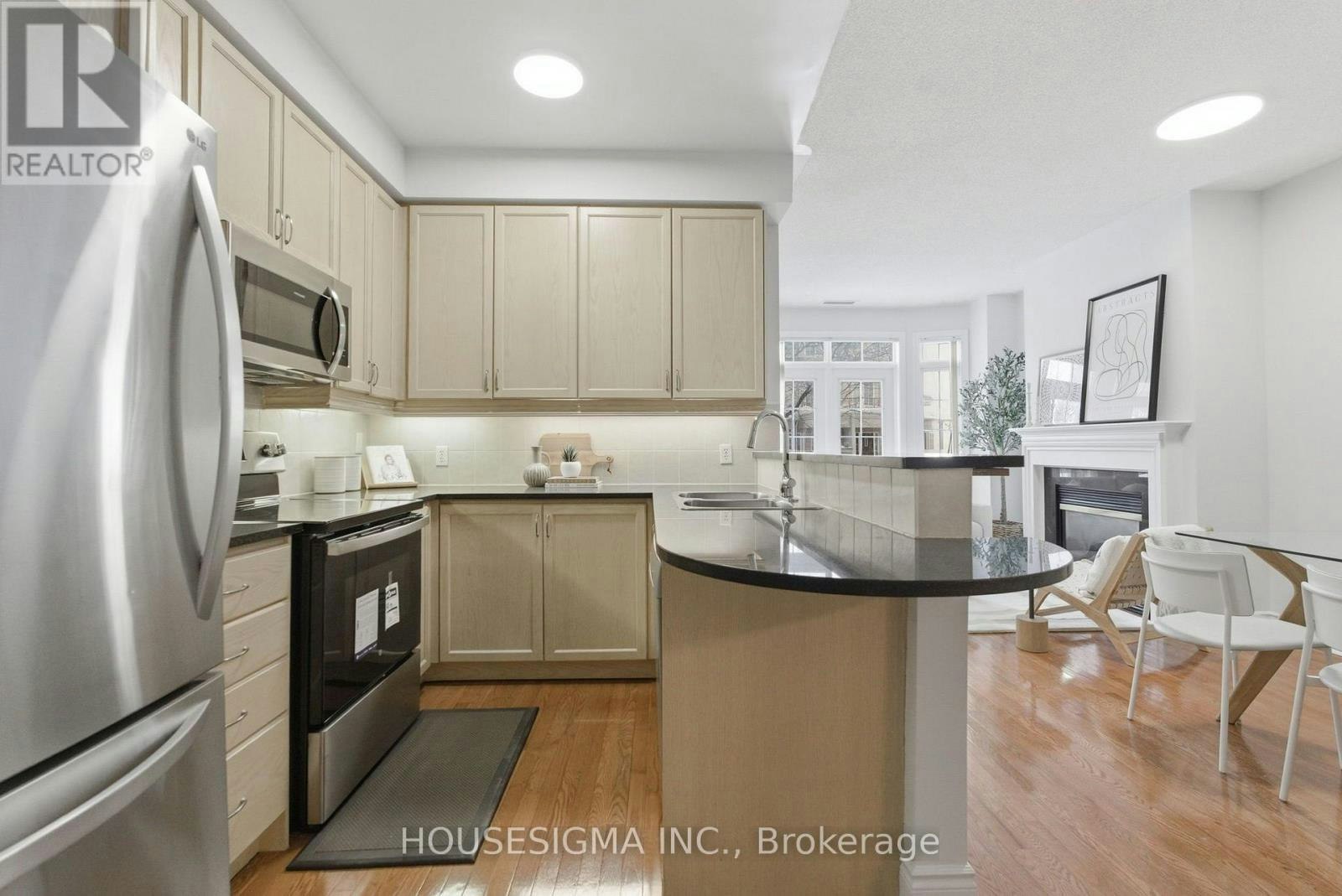 TH 10-1 Rean Drive, Toronto, ON, M2K 3C1 - 8