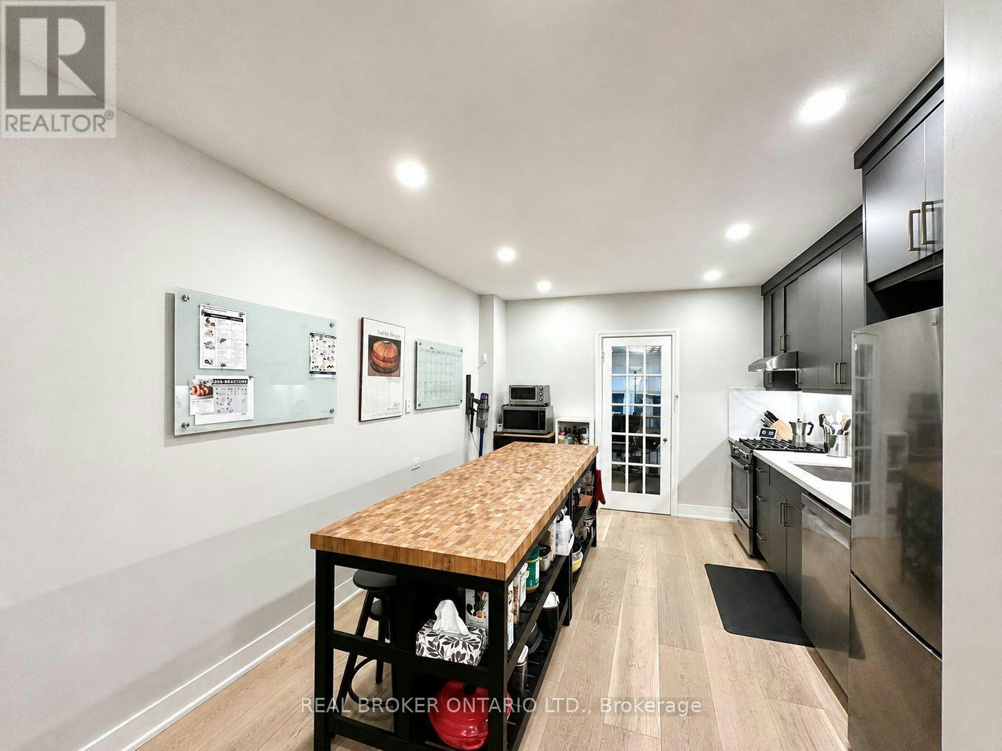 149 Wheeler Avenue, Toronto, ON, M4L 3V5 - 13