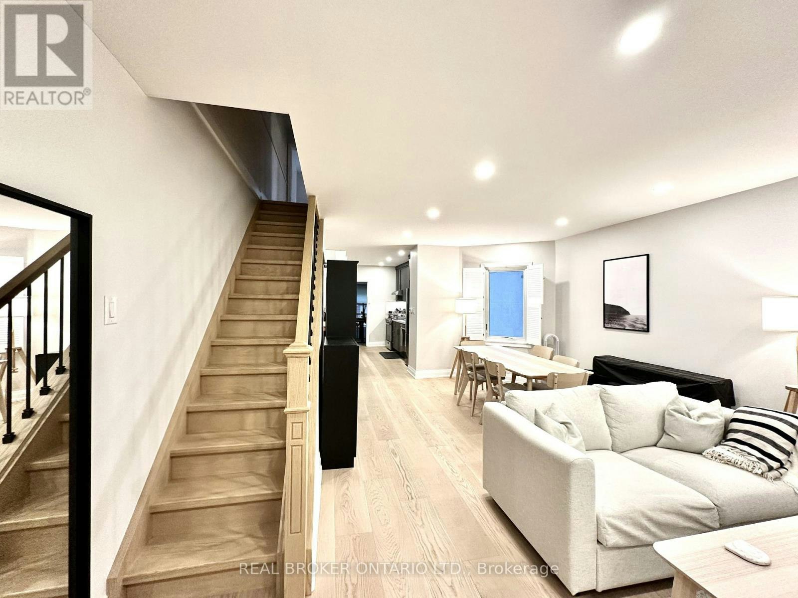 149 Wheeler Avenue, Toronto, ON, M4L 3V5 - 3