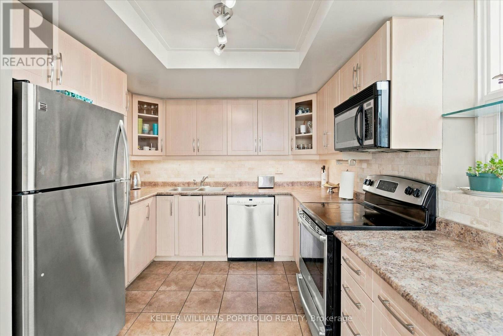 515-7601 Bathurst Street, Vaughan, ON, L4J 4H5 - 13