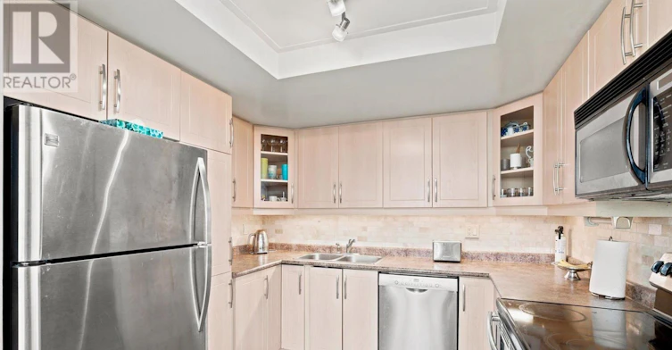 515-7601 Bathurst Street, Vaughan, ON, L4J 4H5 - 14
