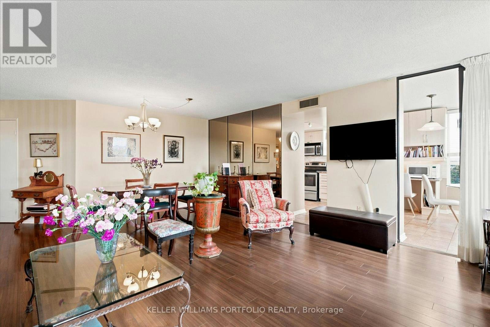 515-7601 Bathurst Street, Vaughan, ON, L4J 4H5 - 11