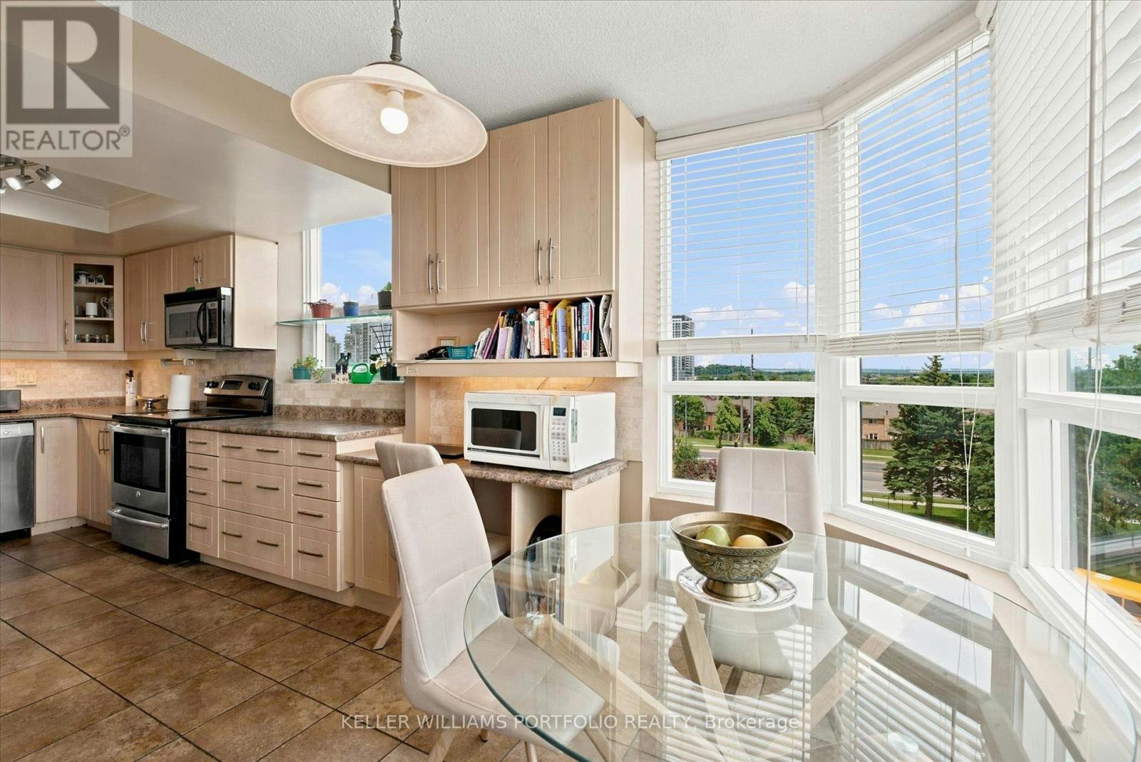515-7601 Bathurst Street, Vaughan, ON, L4J 4H5 - 18