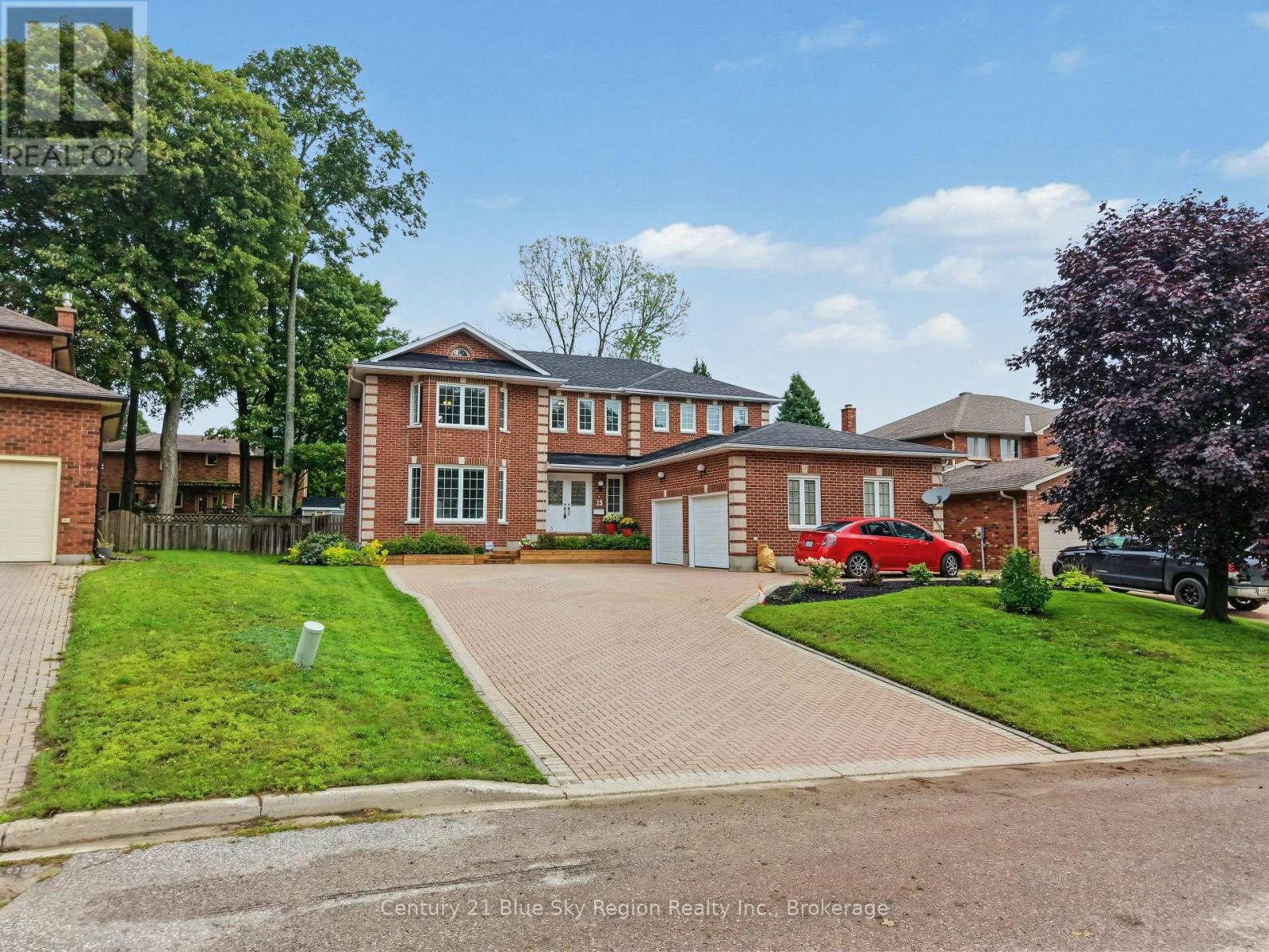 15 Robinhood Court, North Bay, ON, P1C 1L3