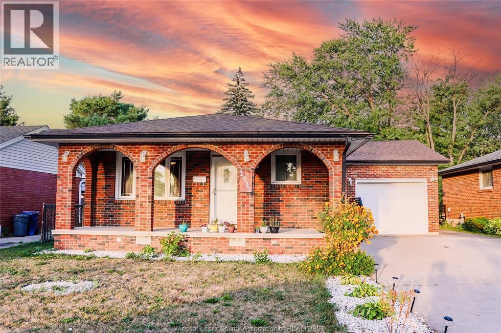 2732 Armstrong Avenue, Windsor, ON, N8T 2G4