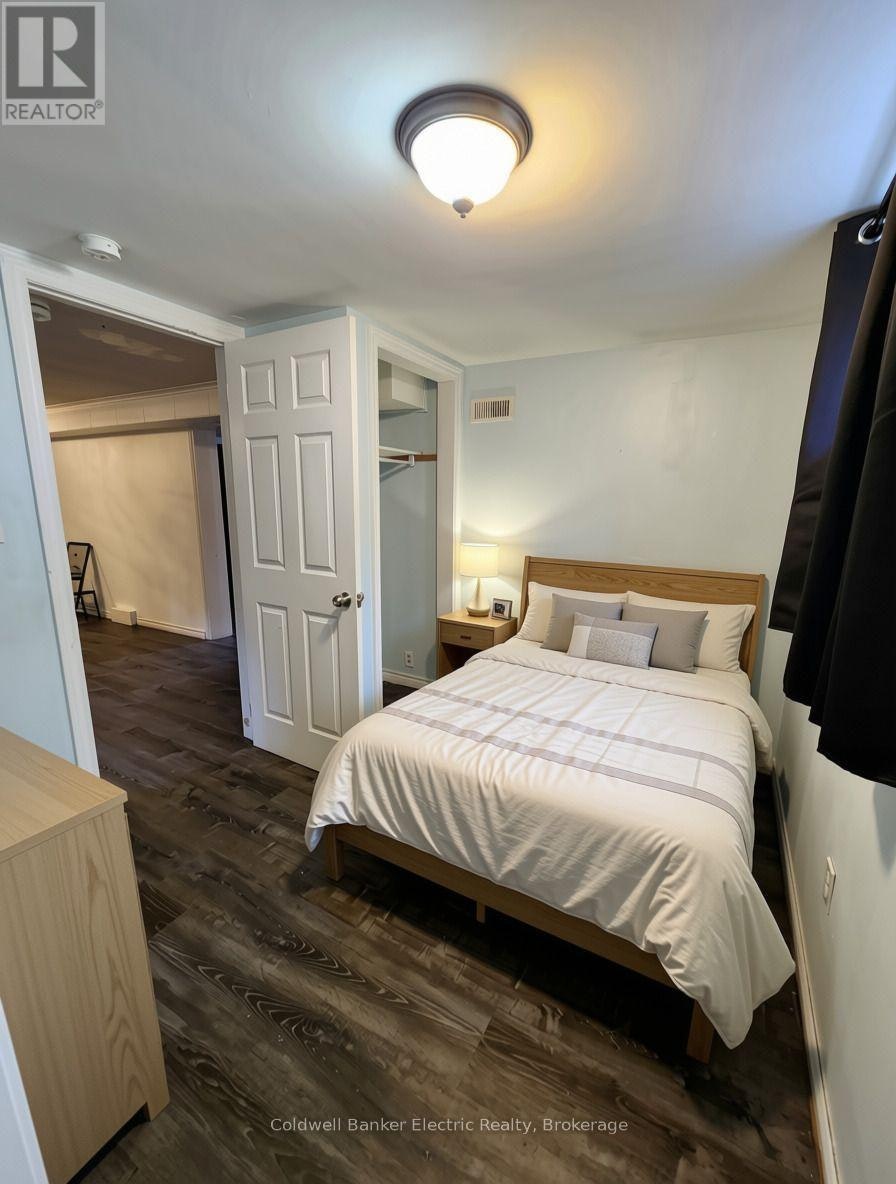 443 Armour Road, Peterborough, ON, K9H 1Y7 - 12